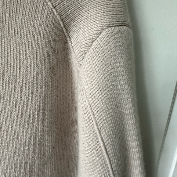 Lanvin Men’s Cream cashmere bottom Cardigan V-Neck size Small - Picture 4 of 7